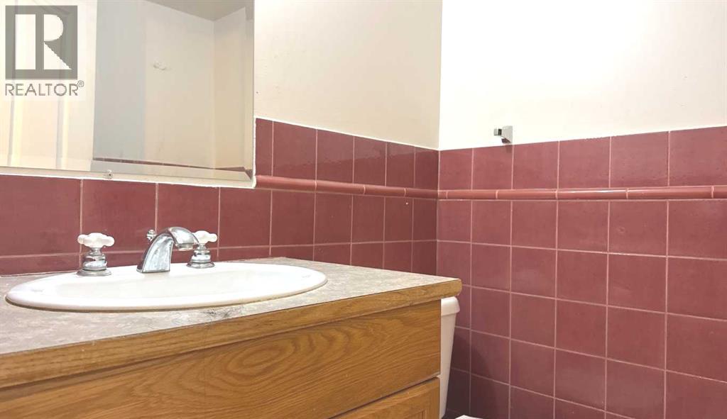 Single Family House for Sale in  Los Alamos Place NE Monterey Park Calgary 