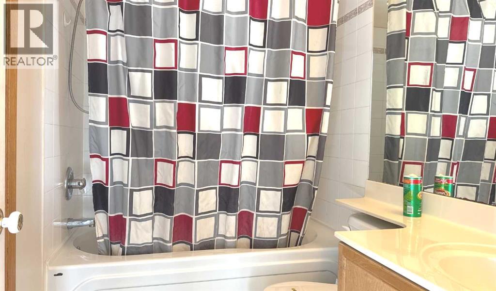 Single Family House for Sale in  Los Alamos Place NE Monterey Park Calgary 