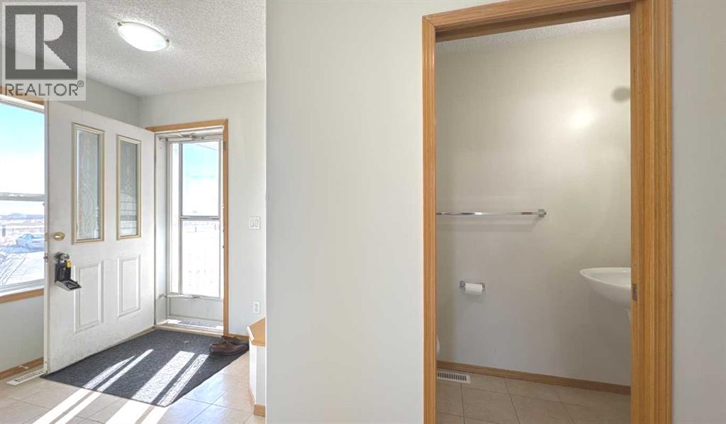 Single Family House for Sale in  Los Alamos Place NE Monterey Park Calgary 