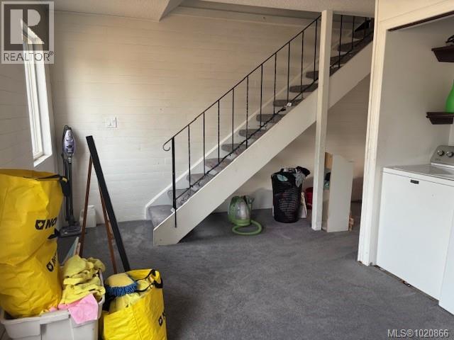 5287 Gertrude St - 9