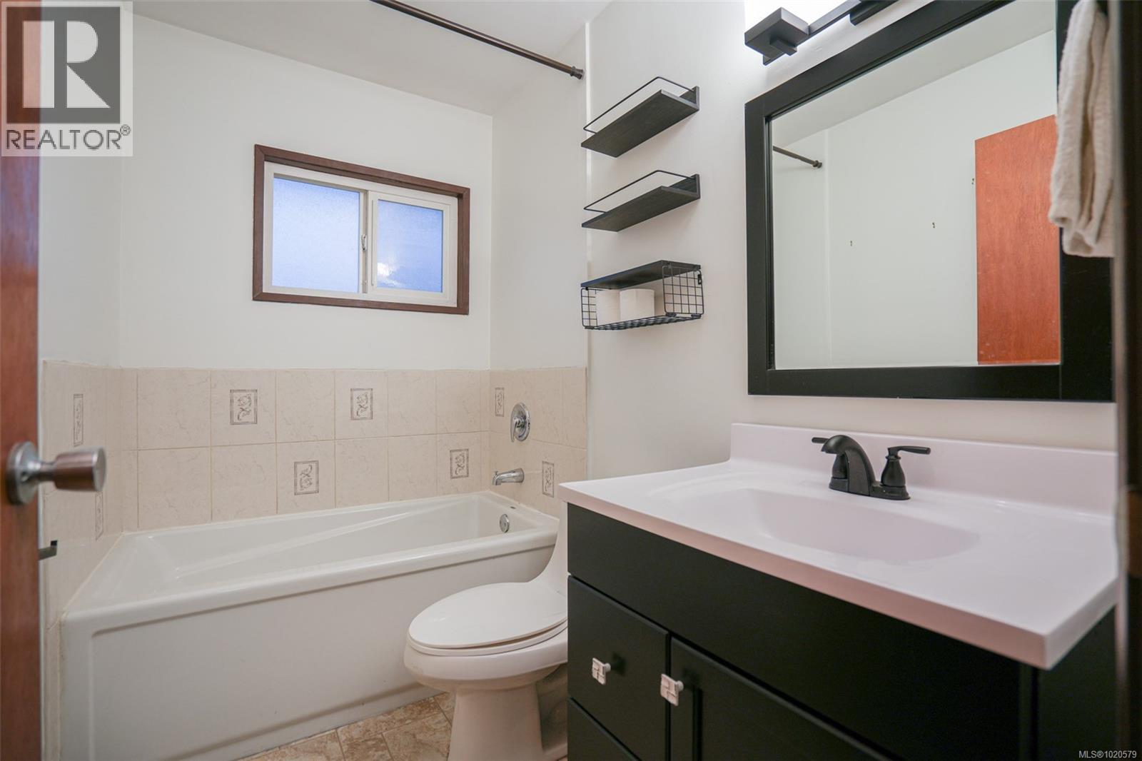 5908 Becker Pl, Port Alberni