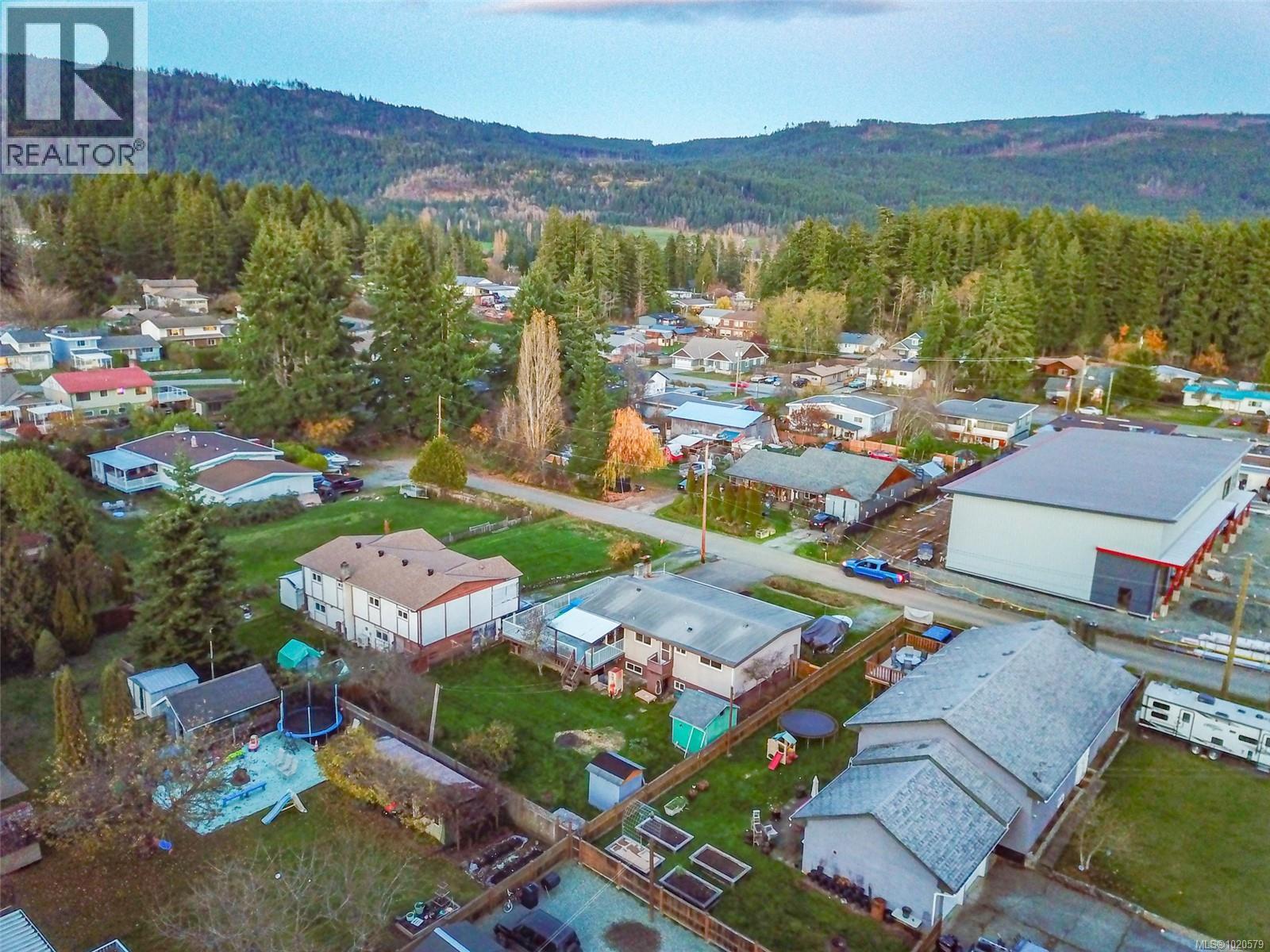 5908 Becker Pl, Port Alberni