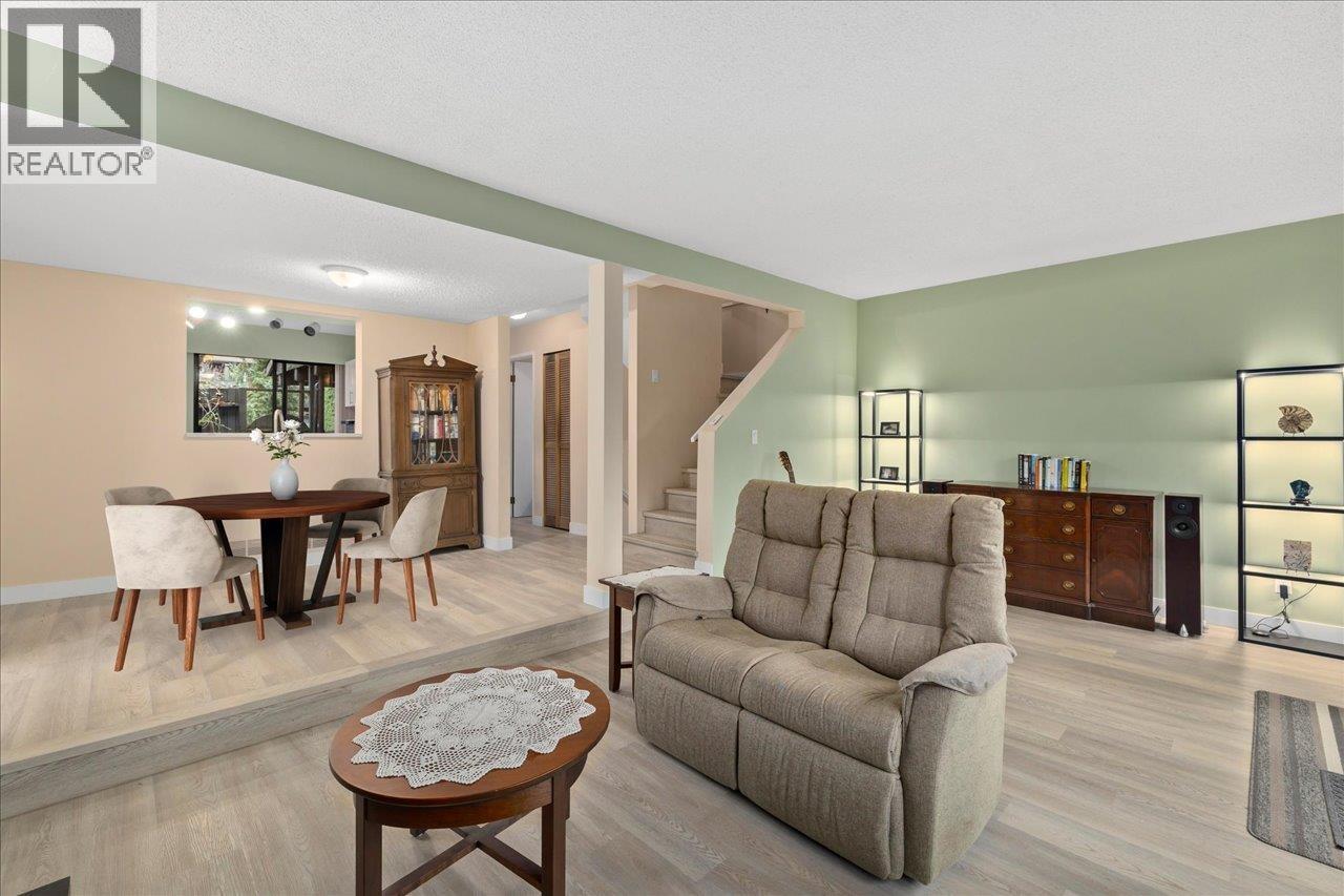 1998 PURCELL WAY, North Vancouver