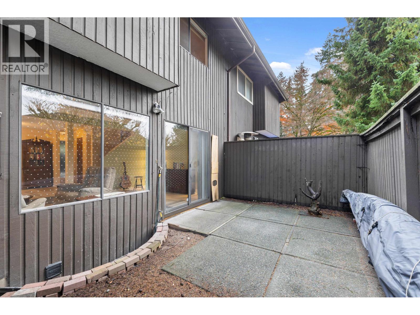 1998 PURCELL WAY, North Vancouver