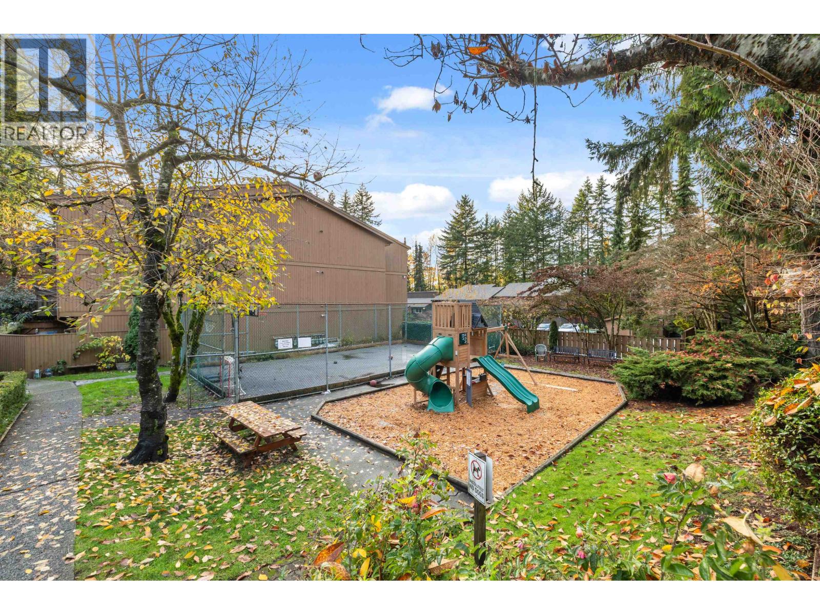 1998 PURCELL WAY, North Vancouver