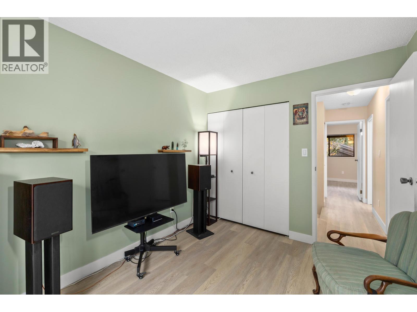 1998 PURCELL WAY, North Vancouver