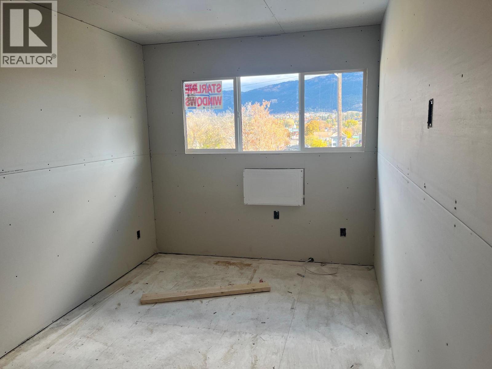 4004 34 Street Unit# 208, Vernon