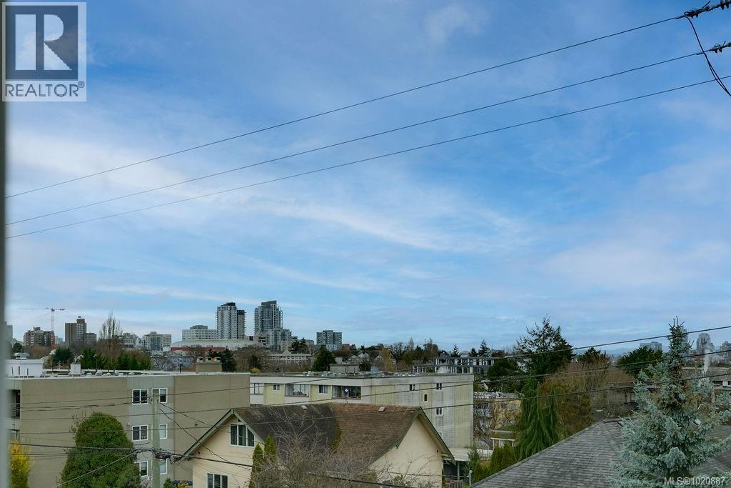 409 1201 Hillside Ave, Victoria