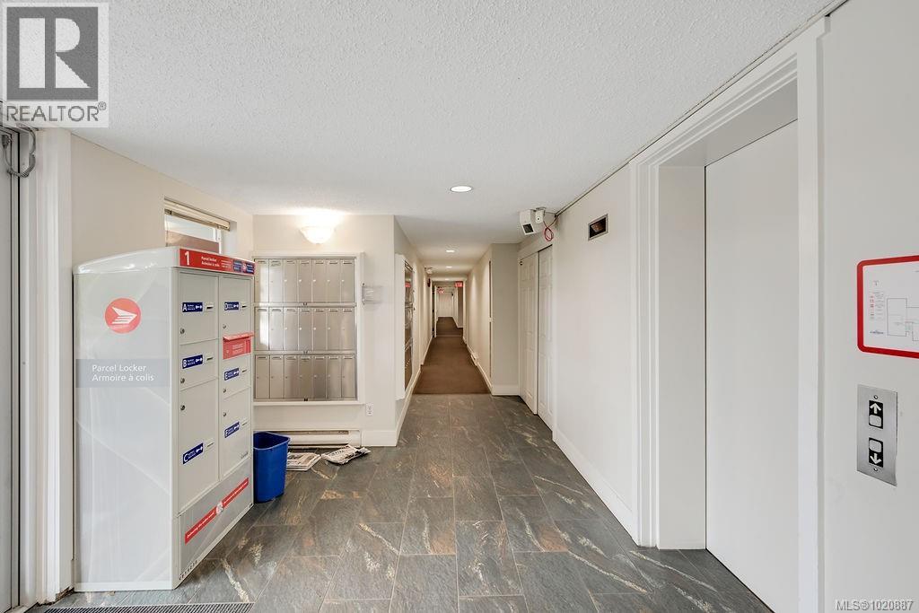 409 1201 Hillside Ave, Victoria