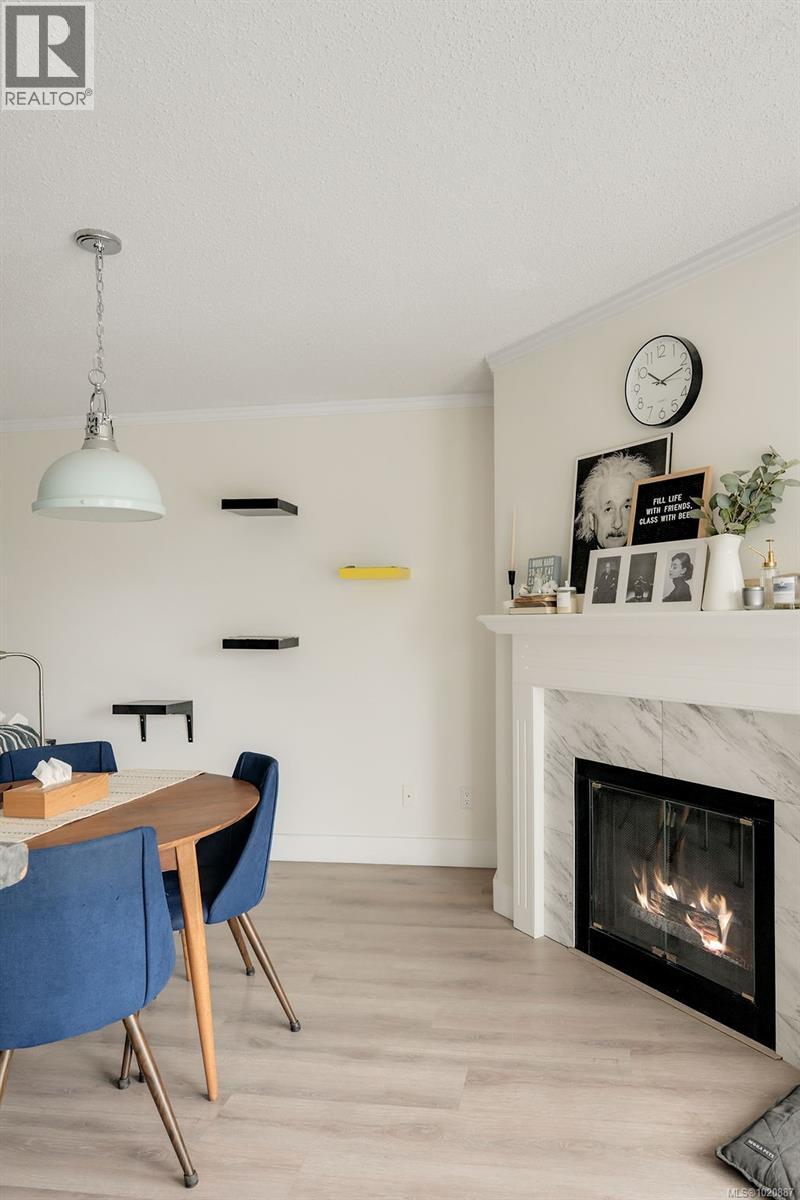 409 1201 Hillside Ave, Victoria