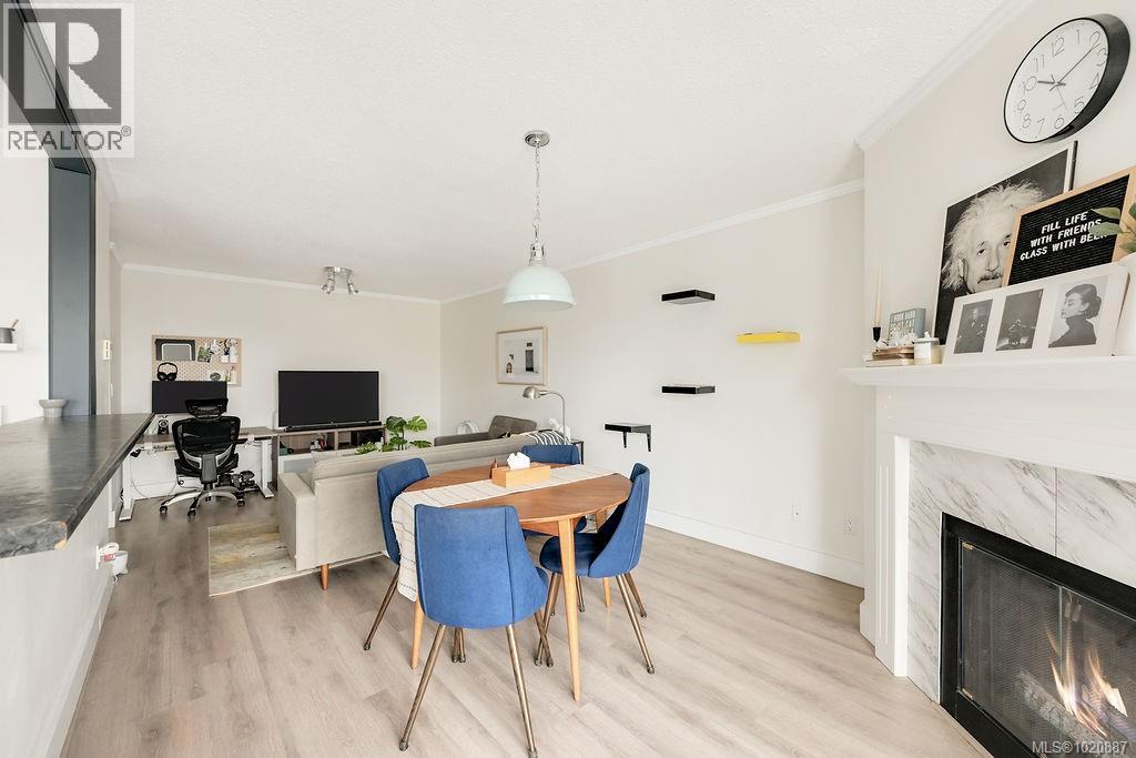 409 1201 Hillside Ave, Victoria