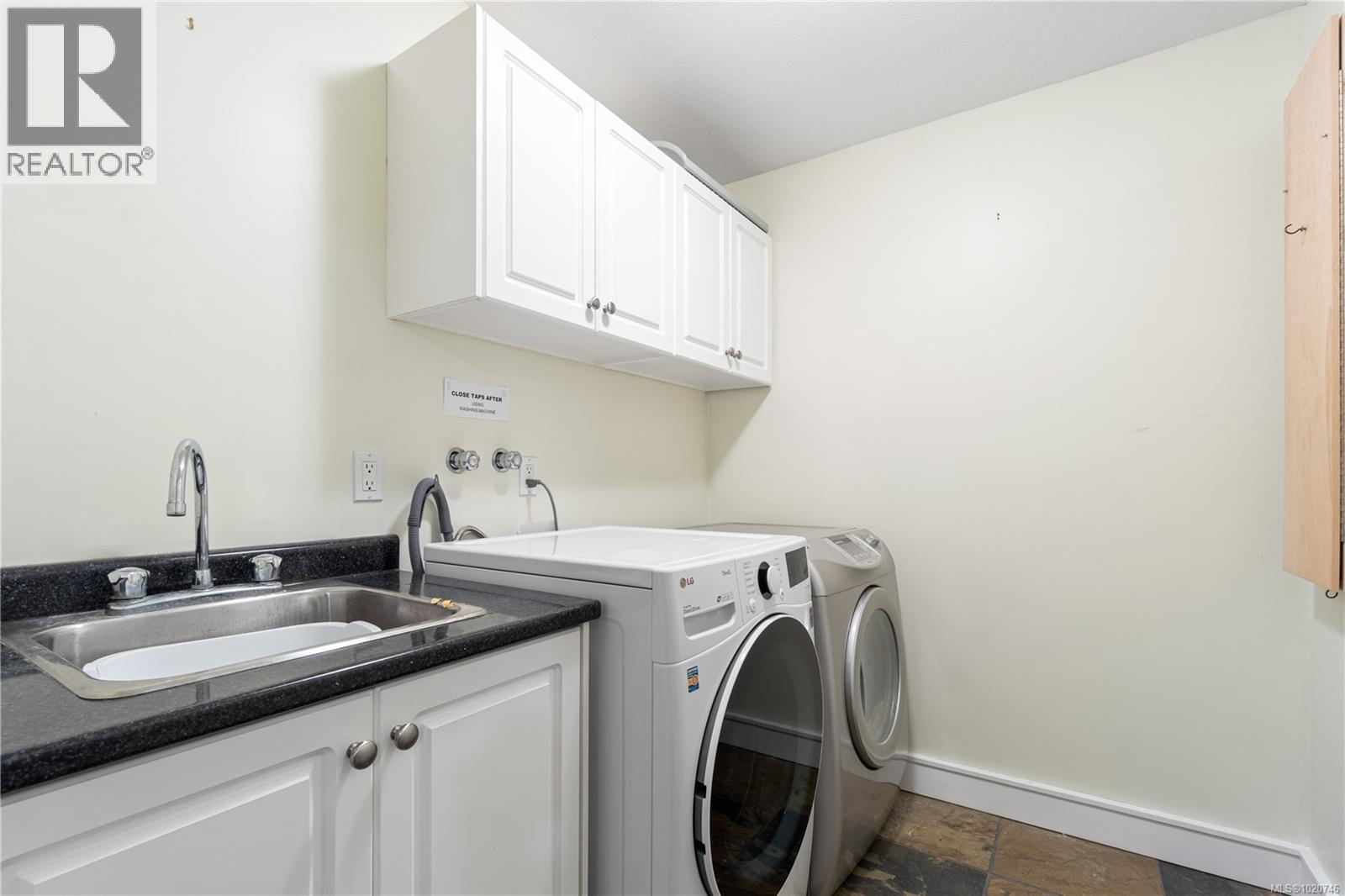 610 Forsyth Ave, Parksville