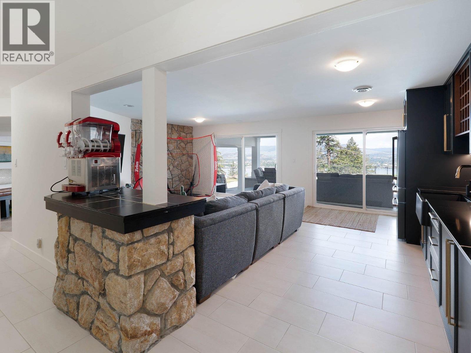  2519 Hillsborough Road, West Kelowna