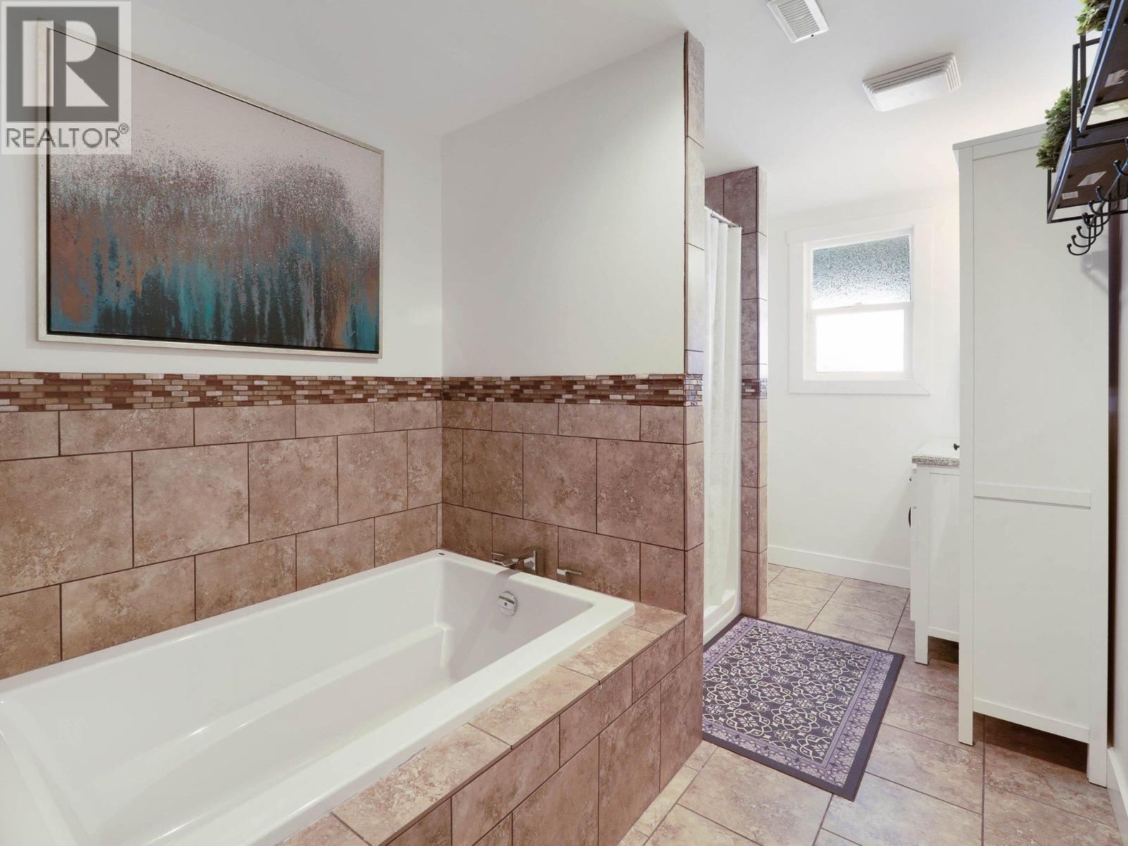  2519 Hillsborough Road, West Kelowna