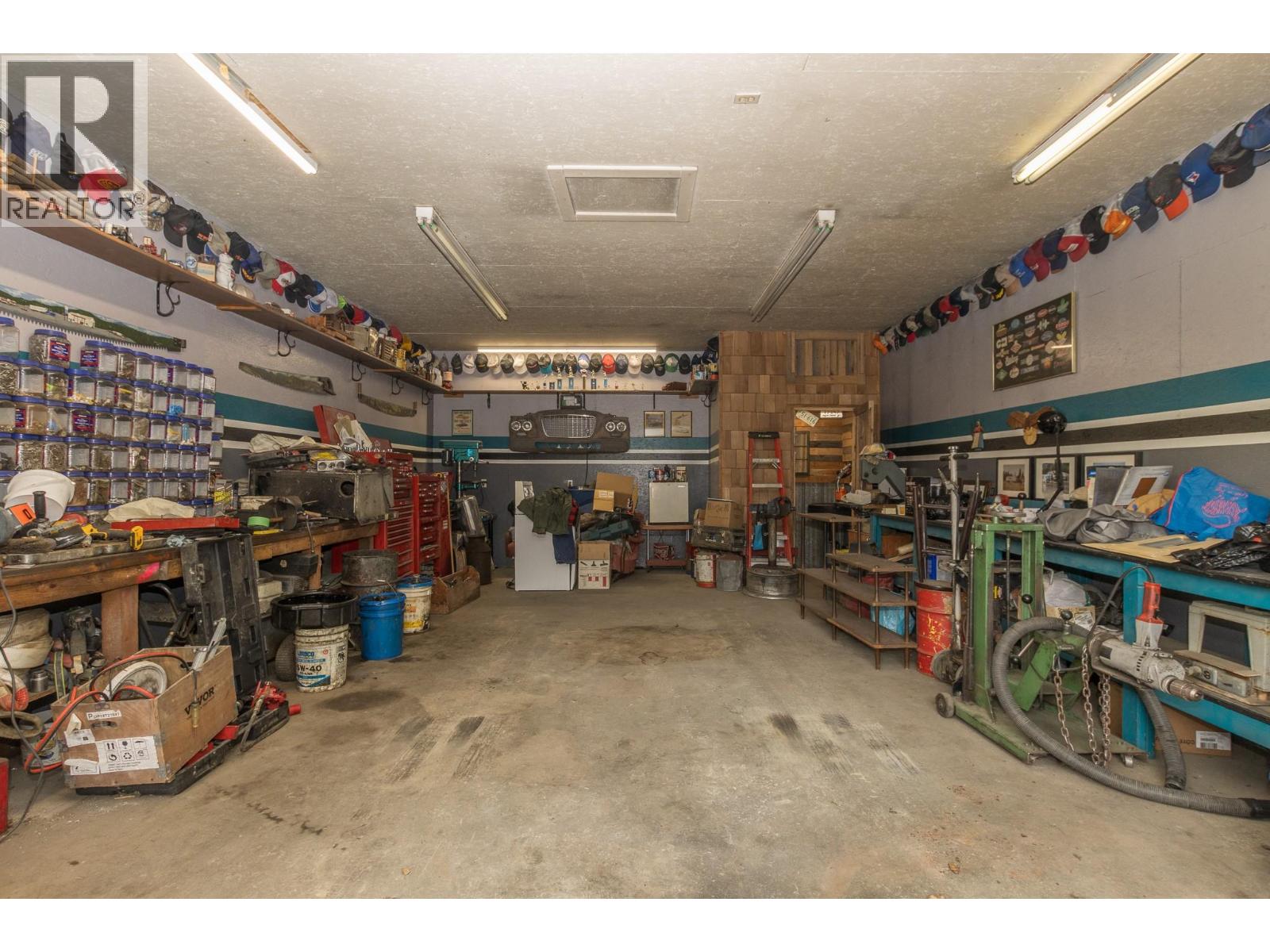  5487 Prosh Frontage Road, Malakwa