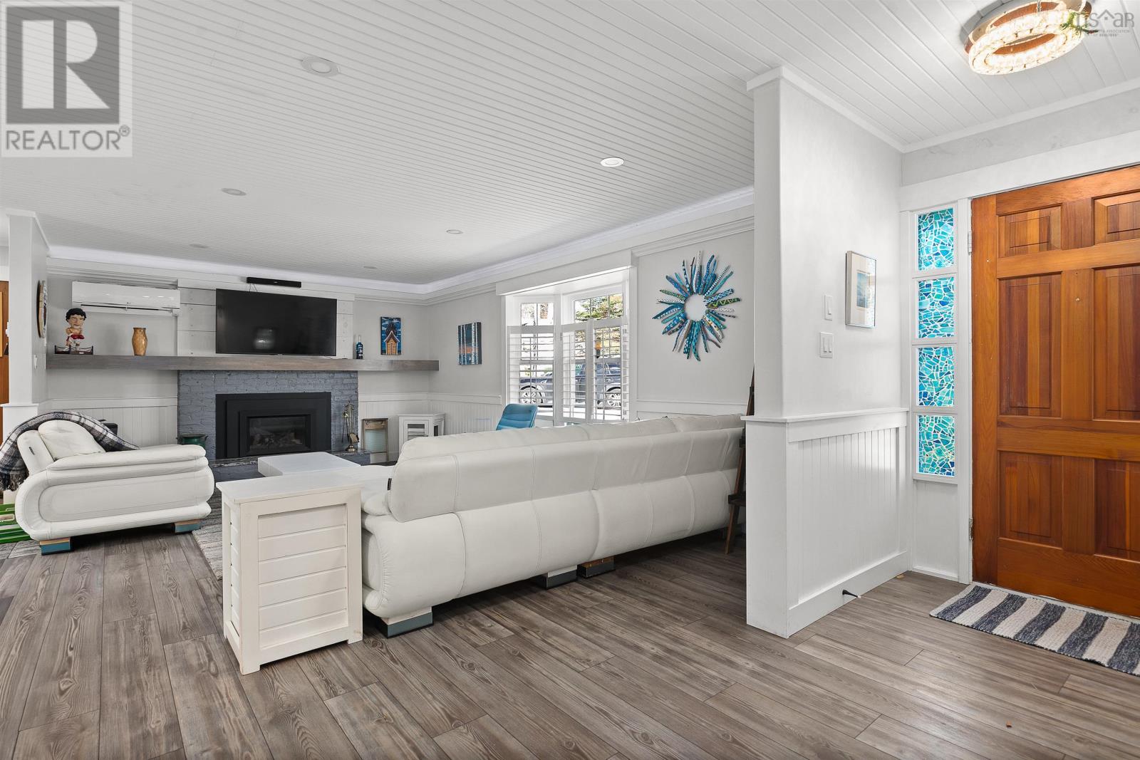 Property 7 of 42 of 87 Prince Street