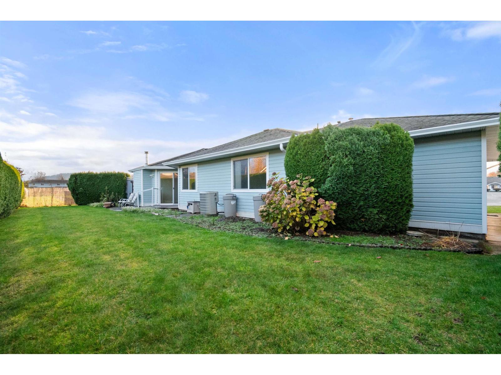House in Chilliwack - Image 34