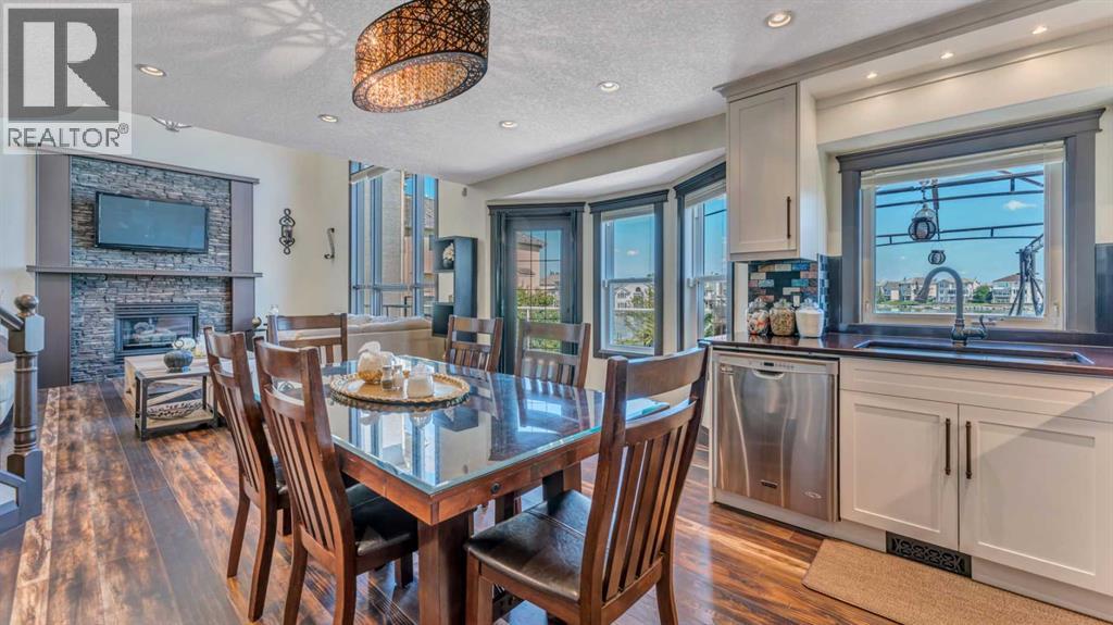 Single Family House for Sale in  Coral Shores Landing NE Coral Springs Calgary 