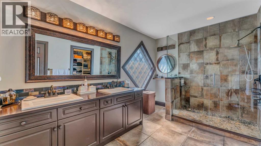 Single Family House for Sale in  Coral Shores Landing NE Coral Springs Calgary 