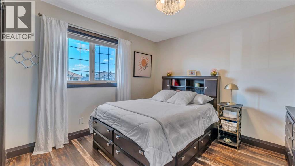 Single Family House for Sale in  Coral Shores Landing NE Coral Springs Calgary 