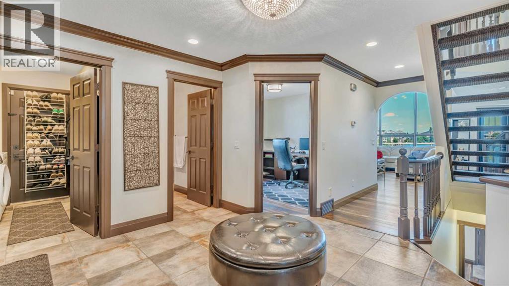 Single Family House for Sale in  Coral Shores Landing NE Coral Springs Calgary 