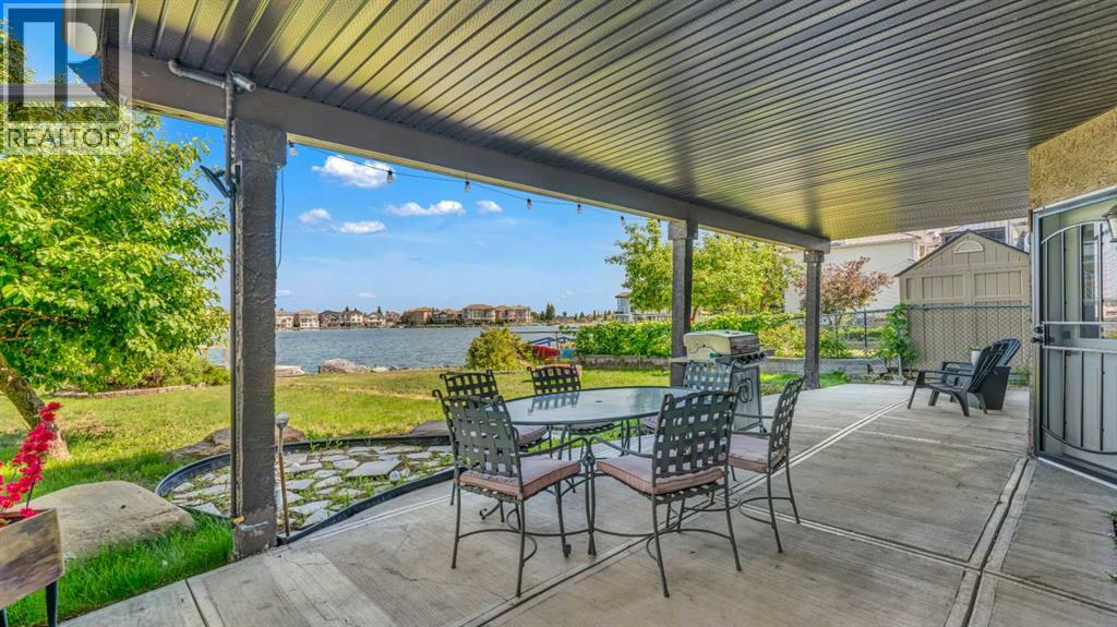 Single Family House for Sale in  Coral Shores Landing NE Coral Springs Calgary 