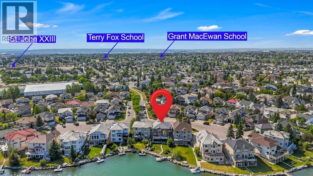 Single Family House for Sale in  Coral Shores Landing NE Coral Springs Calgary 