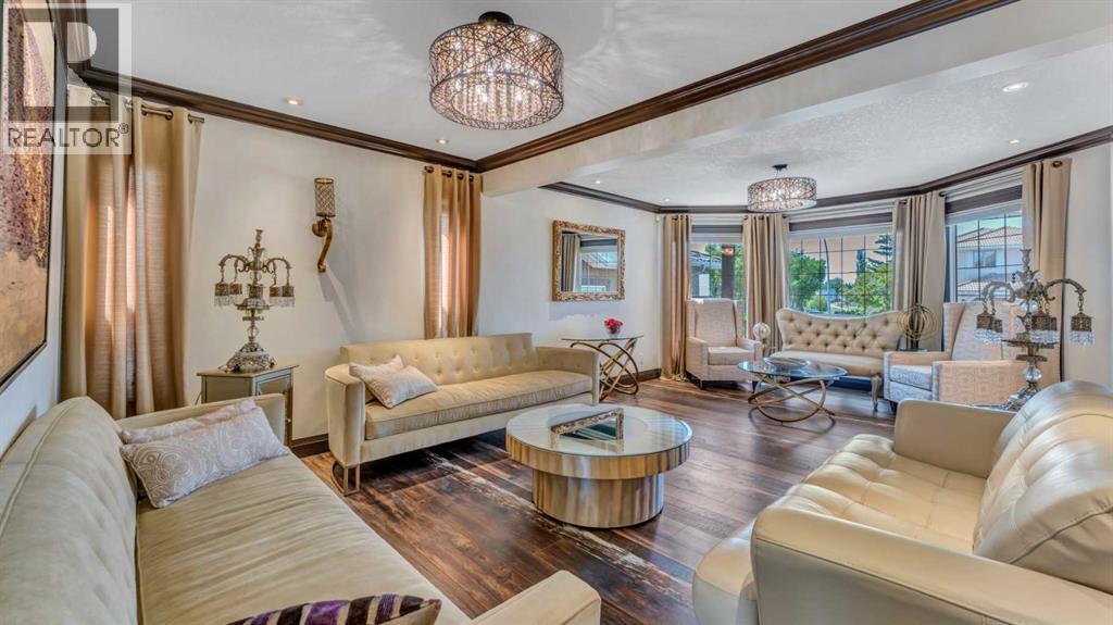 Single Family House for Sale in  Coral Shores Landing NE Coral Springs Calgary 