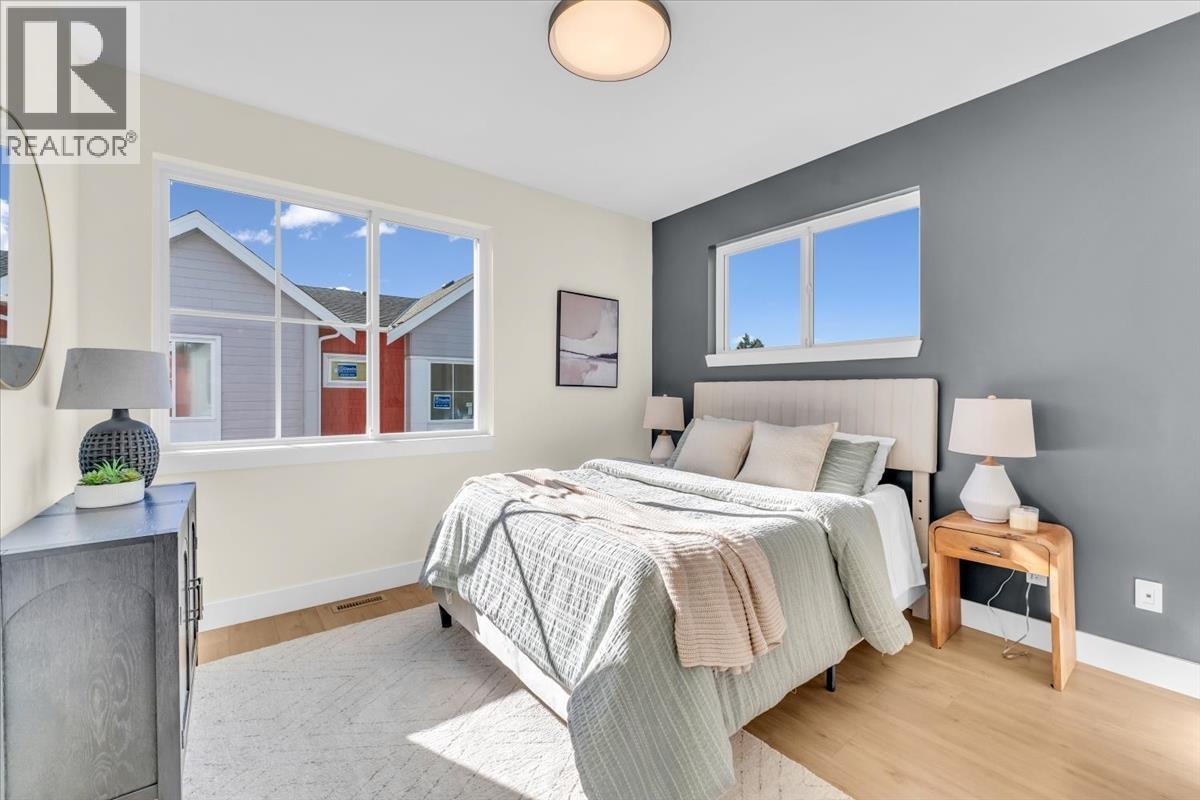 1 10392 240A STREET, Maple Ridge