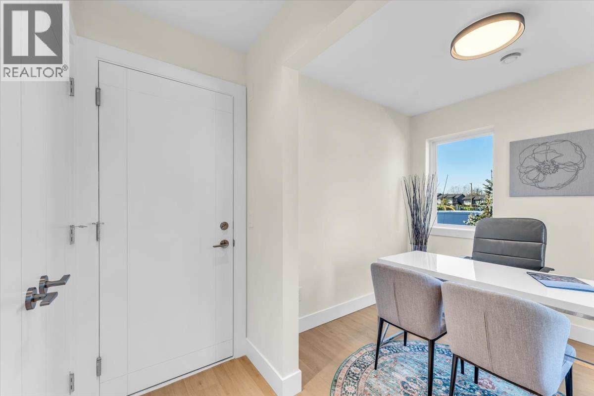 1 10392 240A STREET, Maple Ridge