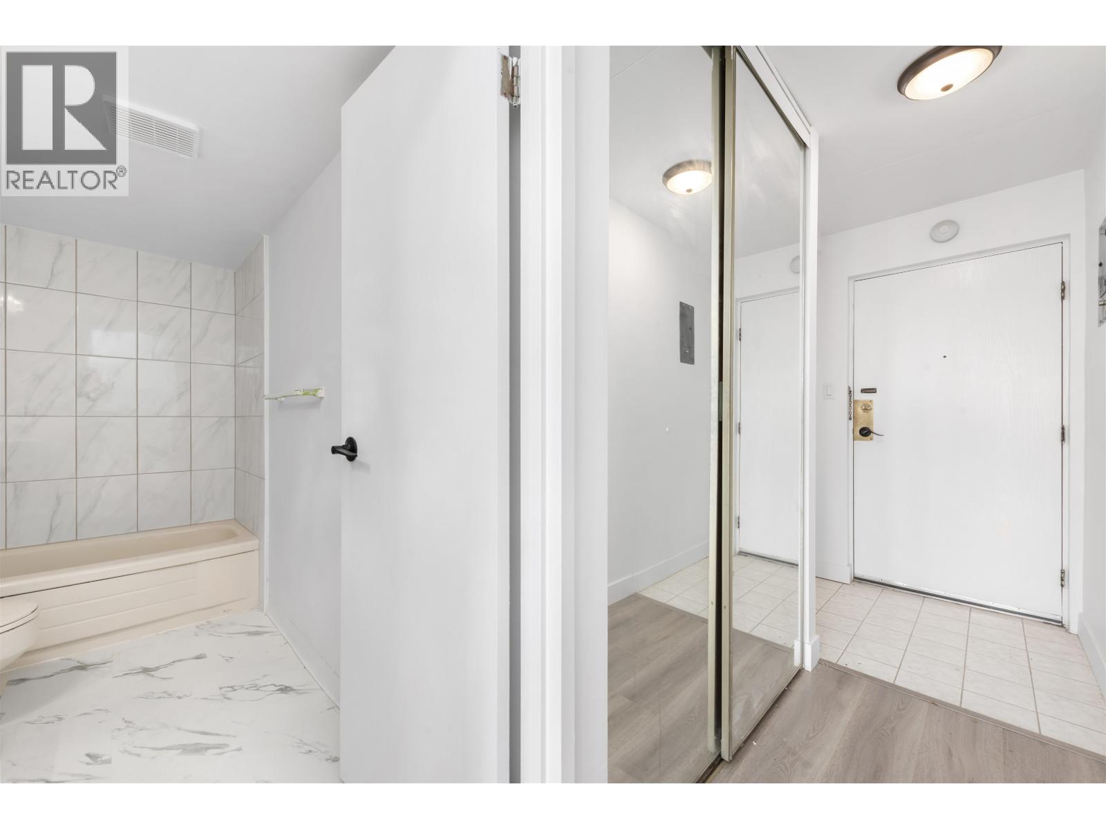 808 6651 MINORU BOULEVARD, Richmond