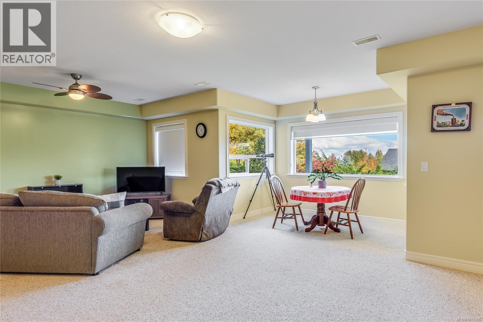 660 Mariner Dr, Campbell River