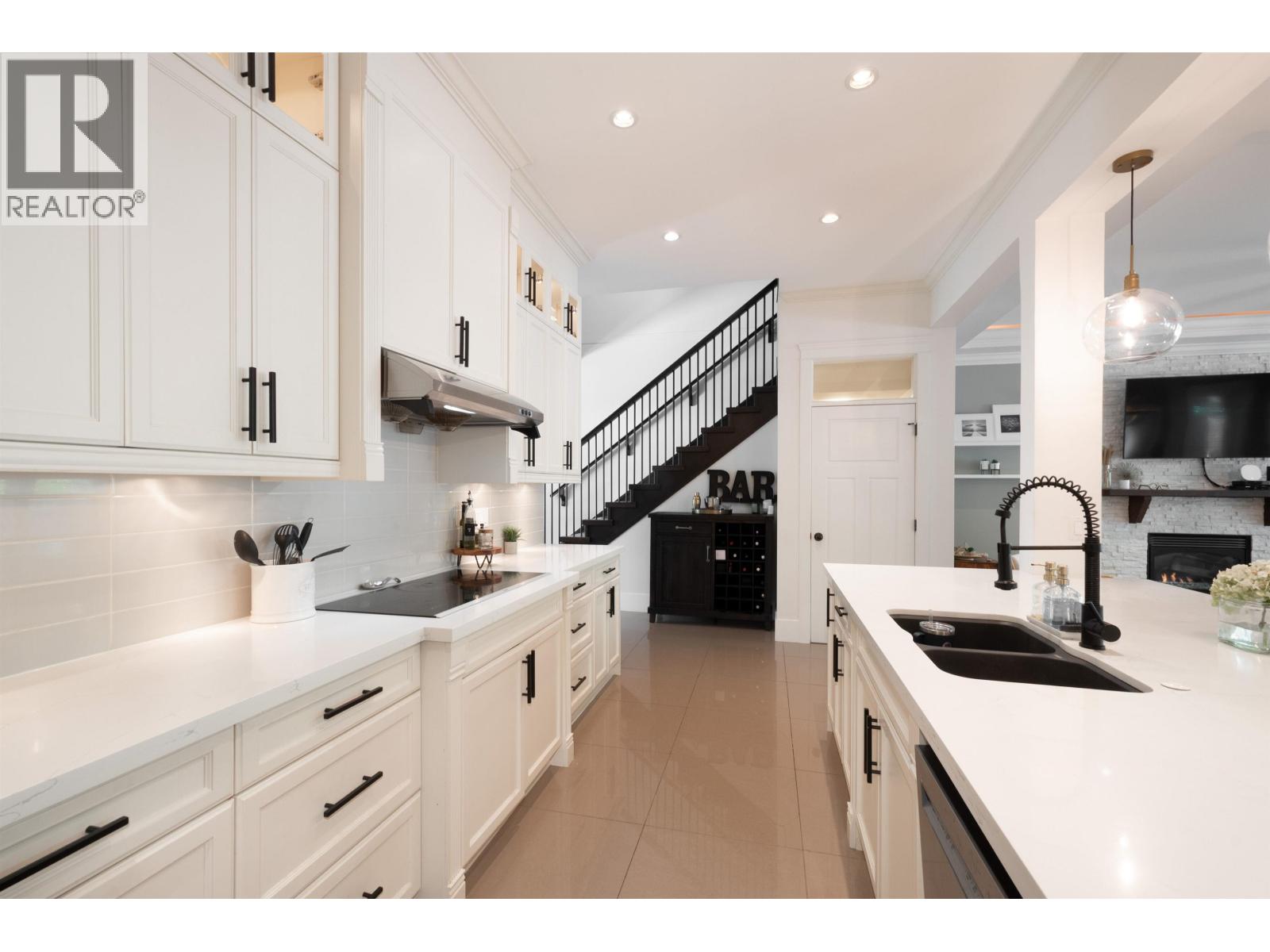 3443 GISLASON AVENUE, Coquitlam