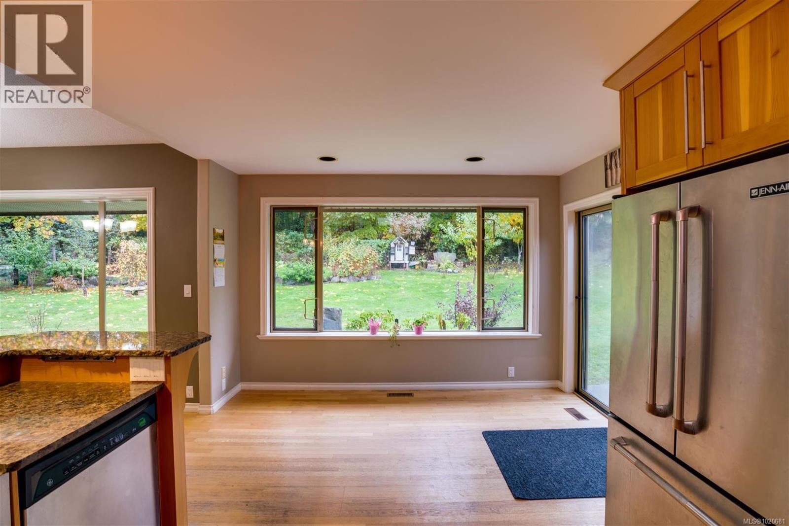 2310 Garry Oak Dr, Nanoose Bay