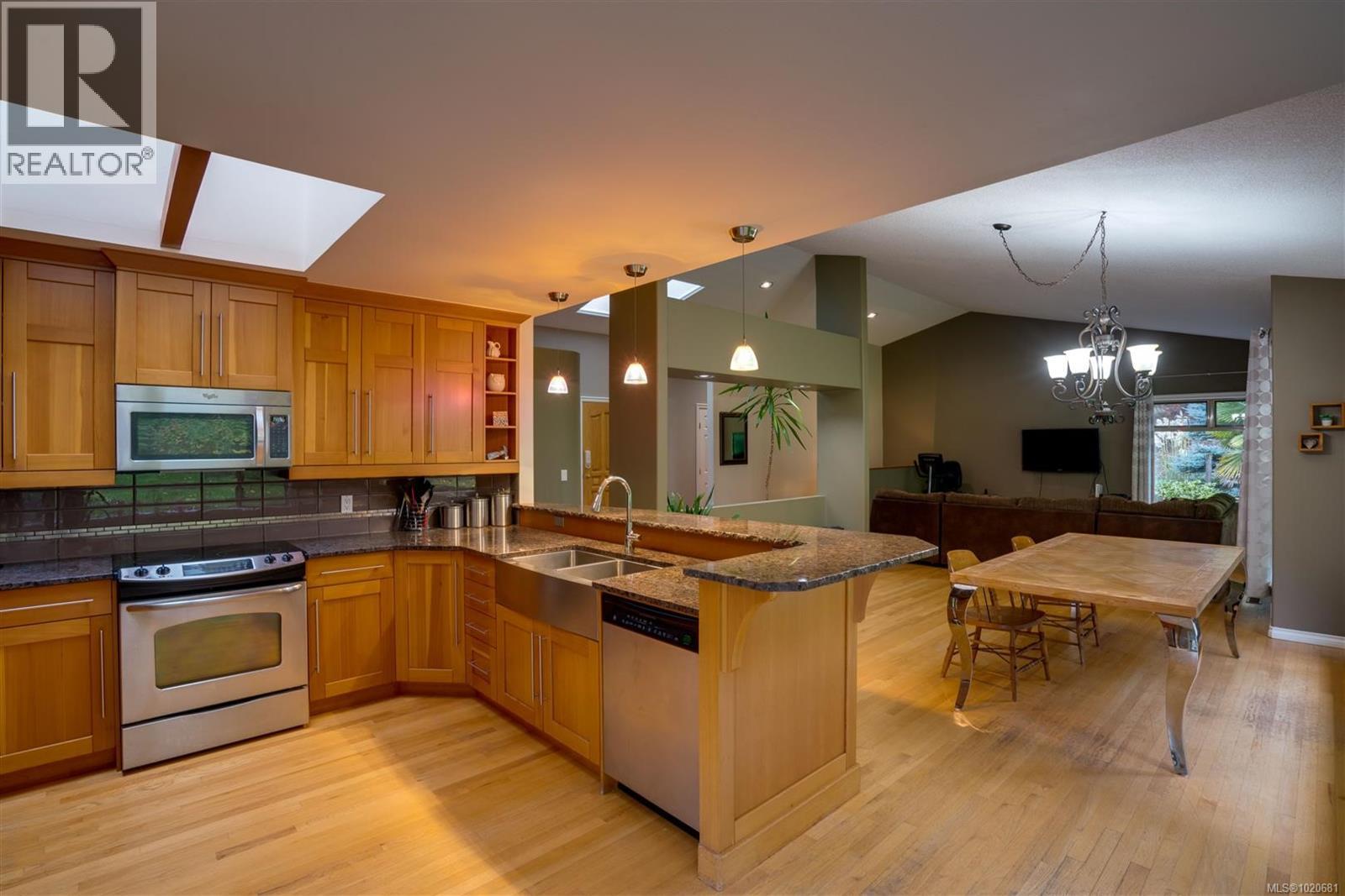 2310 Garry Oak Dr, Nanoose Bay