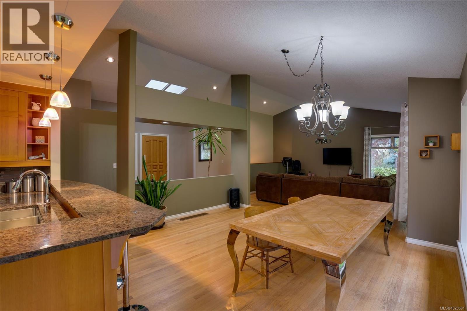 2310 Garry Oak Dr, Nanoose Bay