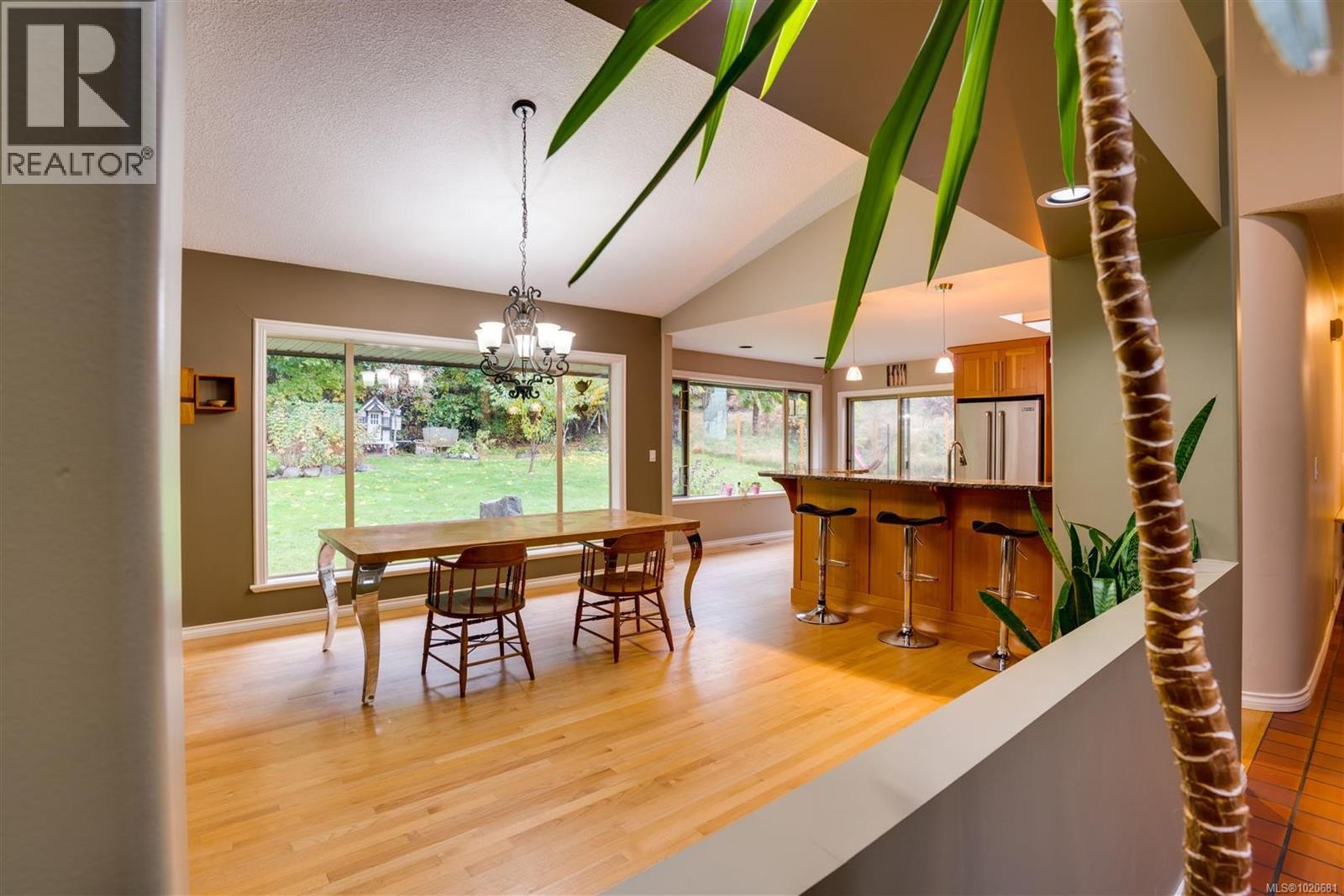 2310 Garry Oak Dr, Nanoose Bay