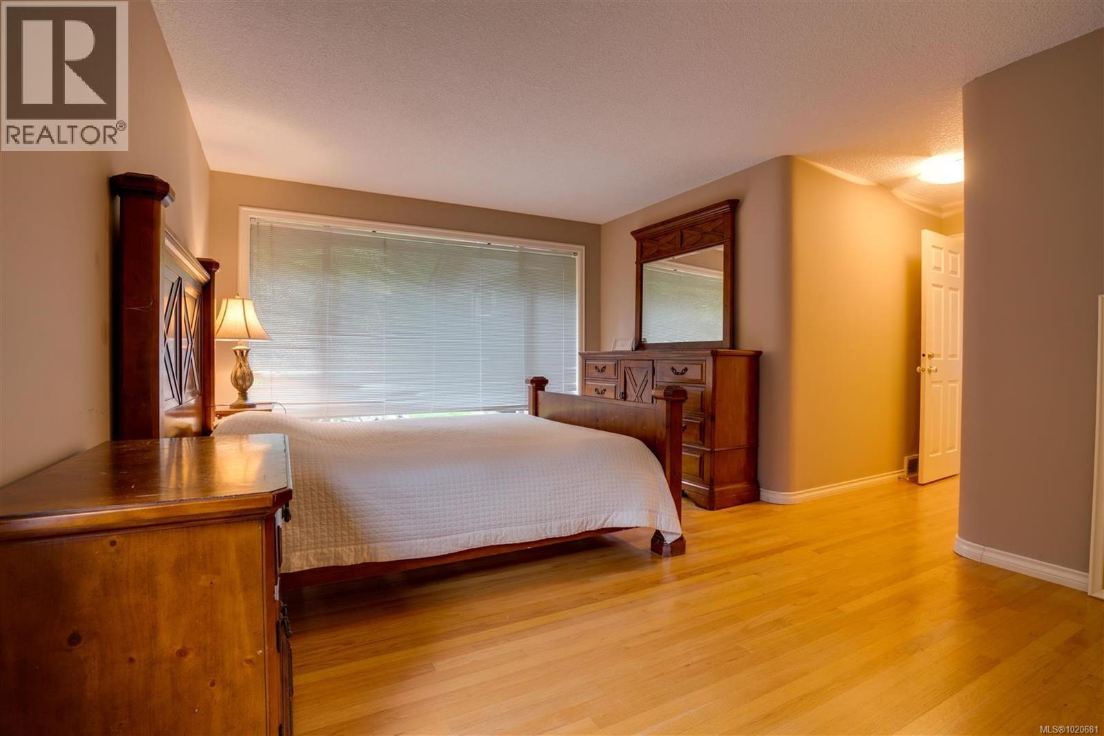 2310 Garry Oak Dr - 42
