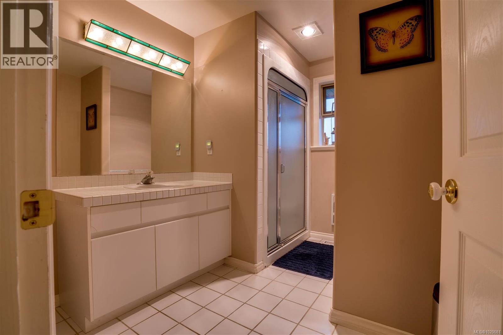 2310 Garry Oak Dr, Nanoose Bay