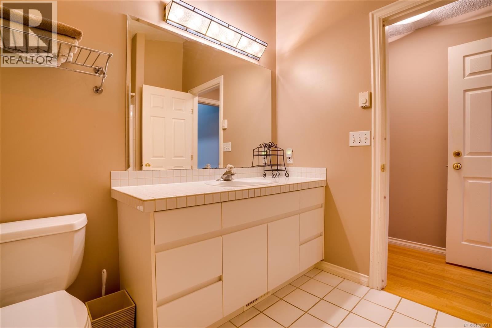 2310 Garry Oak Dr - 48
