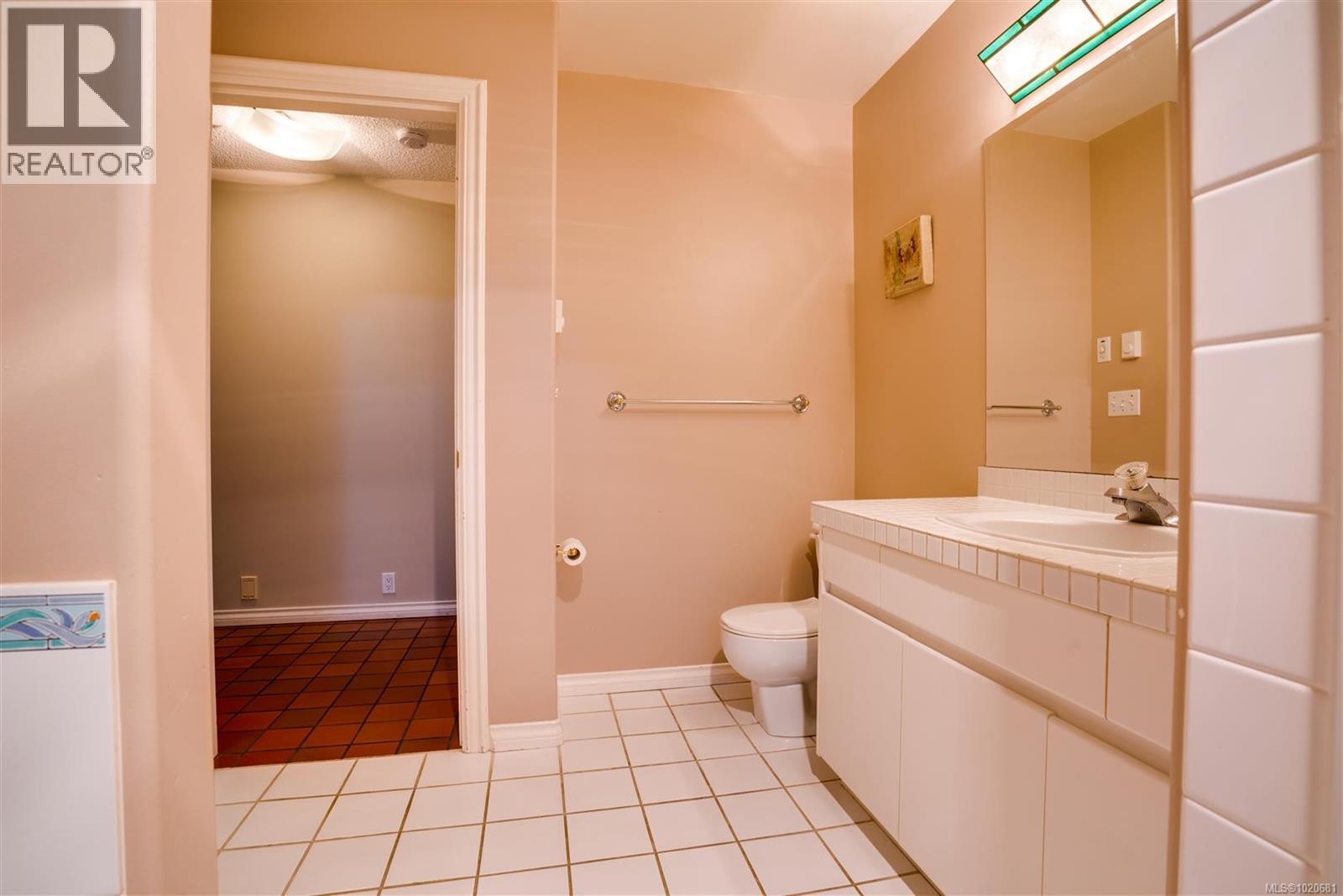 2310 Garry Oak Dr - 66