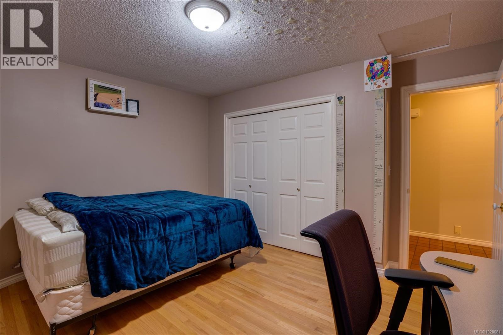 2310 Garry Oak Dr - 53