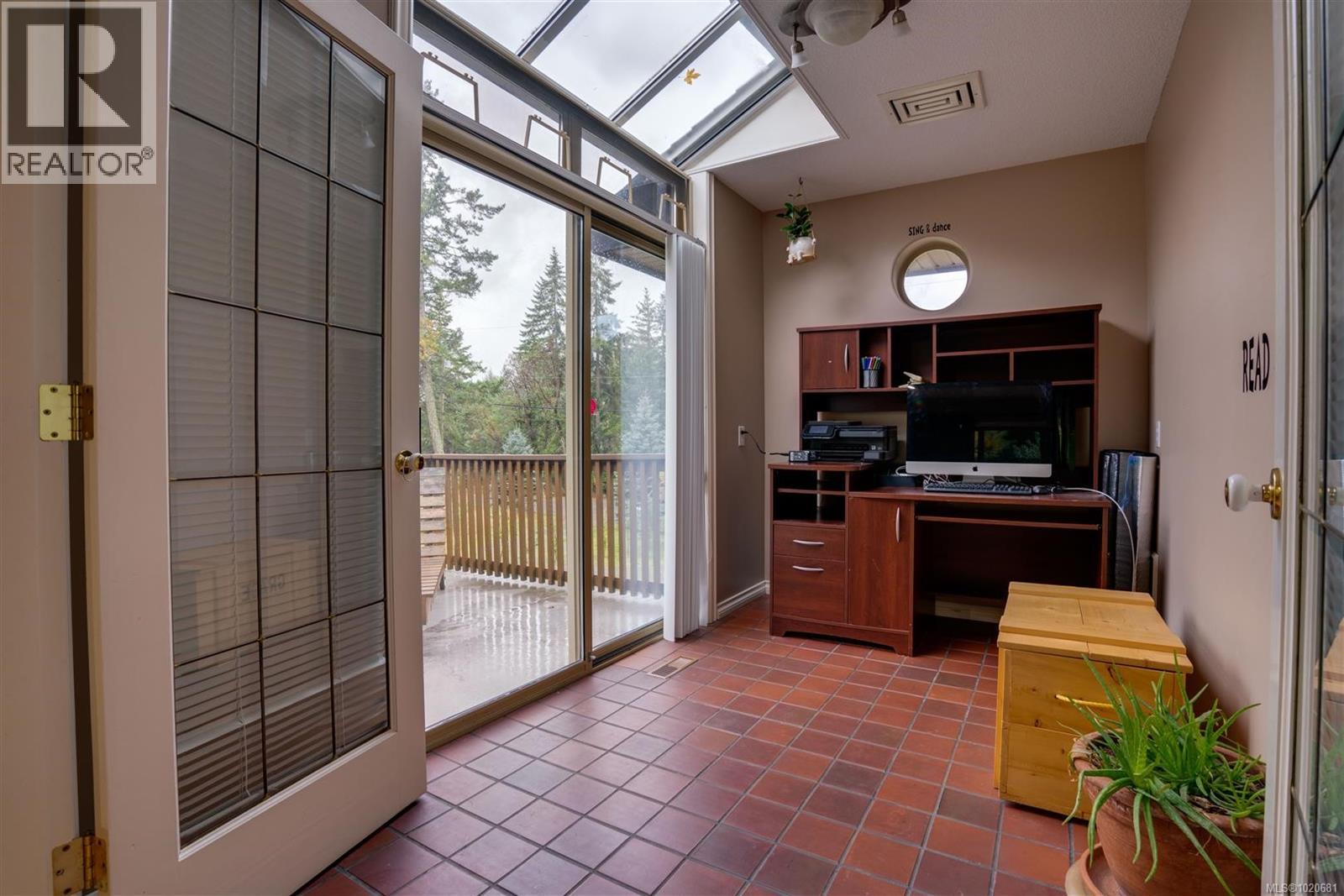 2310 Garry Oak Dr - 61