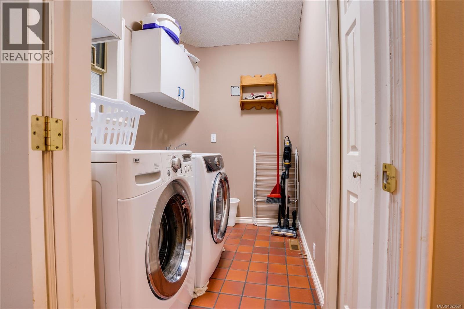 2310 Garry Oak Dr, Nanoose Bay