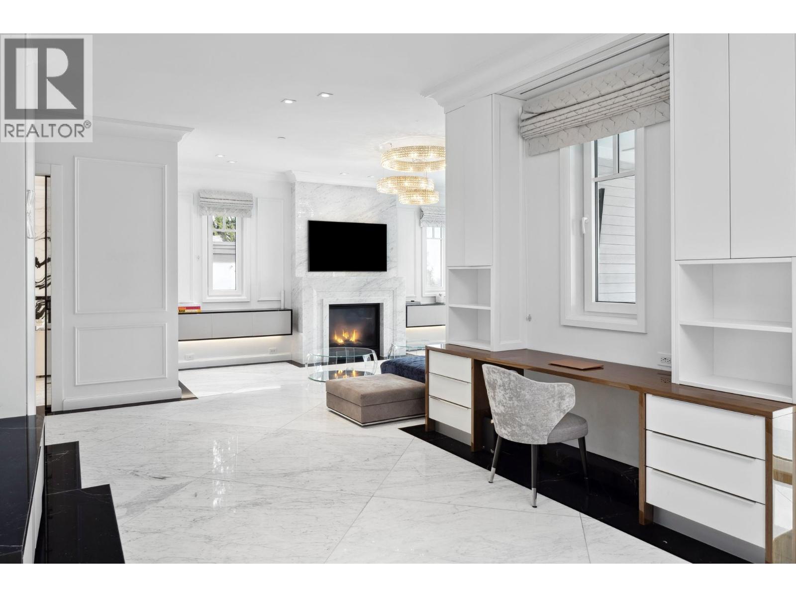 2531 NELSON AVENUE, West Vancouver