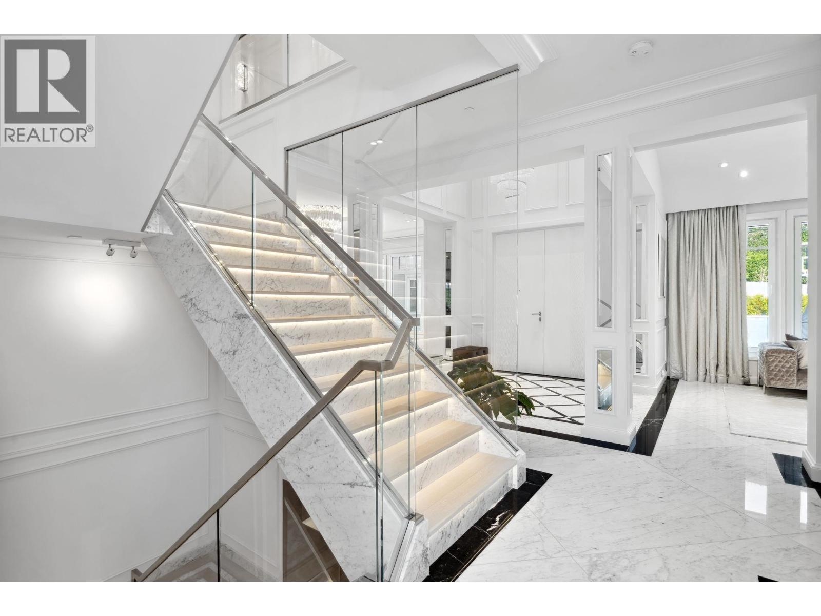 2531 NELSON AVENUE, West Vancouver