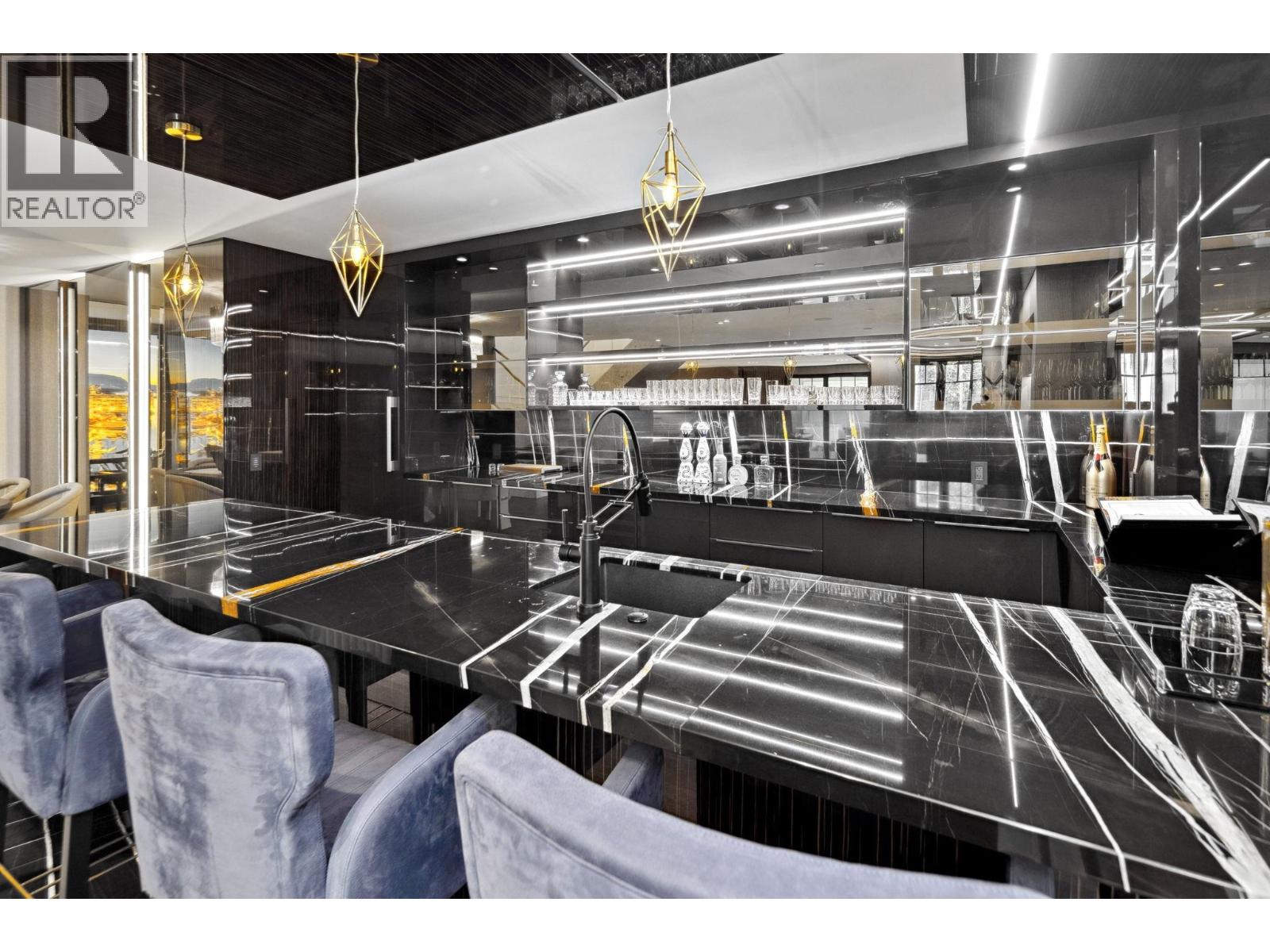 2531 NELSON AVENUE, West Vancouver