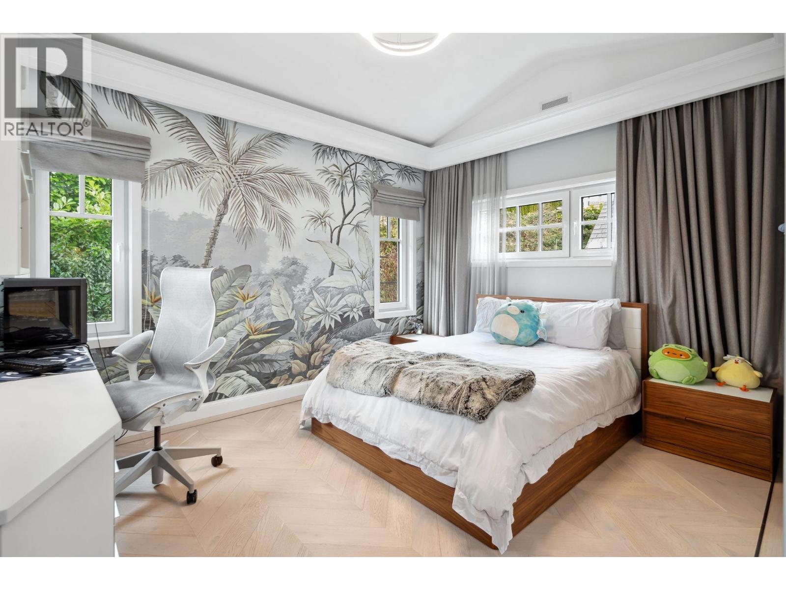 2531 NELSON AVENUE, West Vancouver