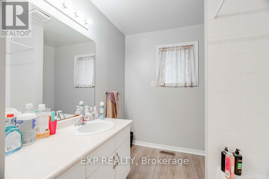 235 FLEMING DRIVE - 11