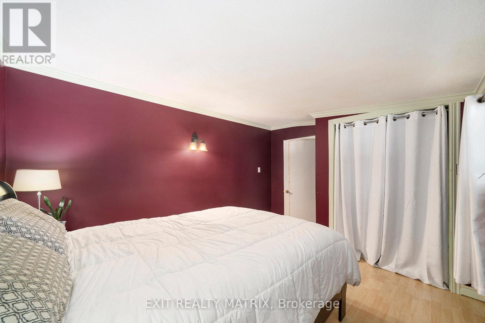 21 LINDA STREET - 12